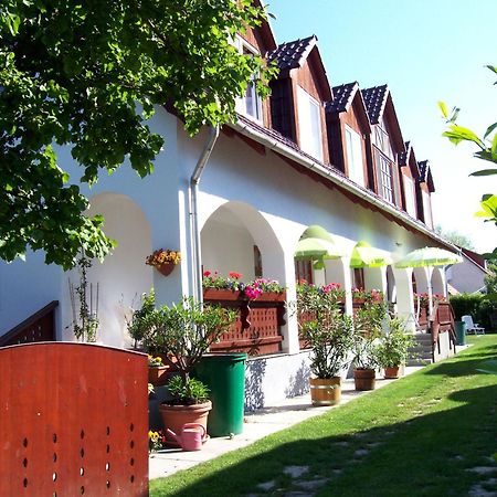 Haus Martha Apartment Balatonudvari Exterior photo