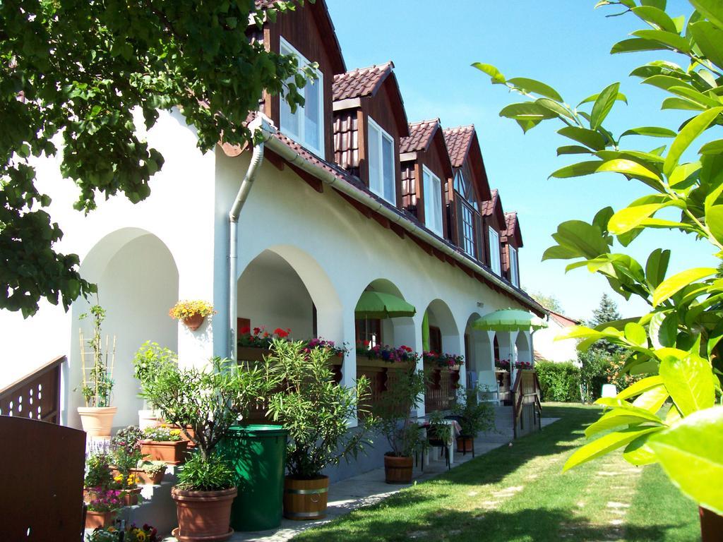 Haus Martha Apartment Balatonudvari Exterior photo